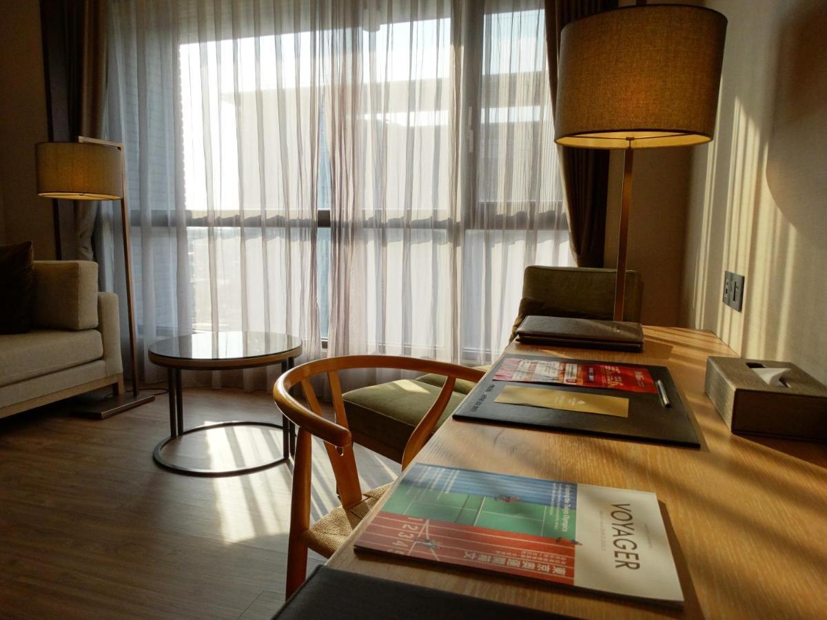 Golden Lake Hotel Csinhu Kültér fotó